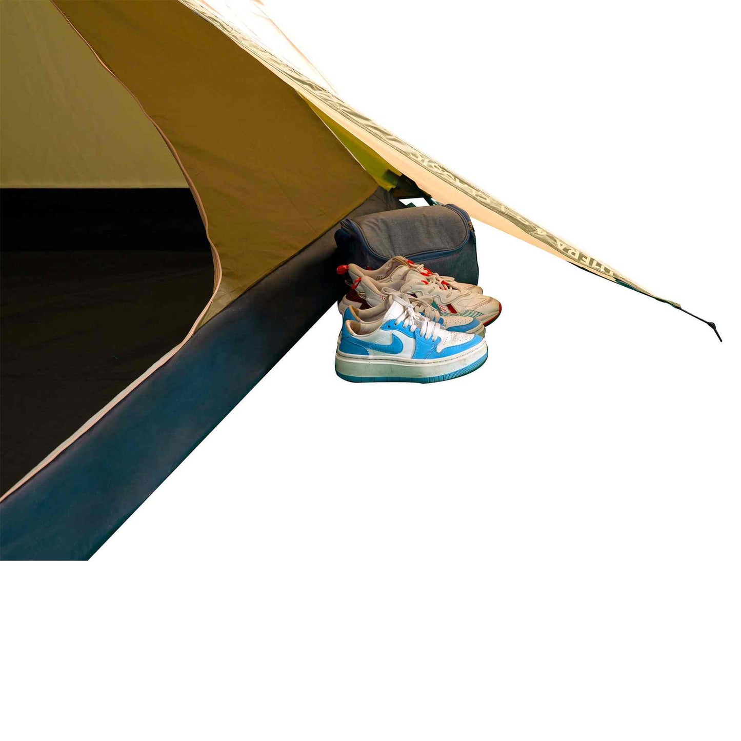 4-person waterproof festival tent with shoe space and mosquito net.