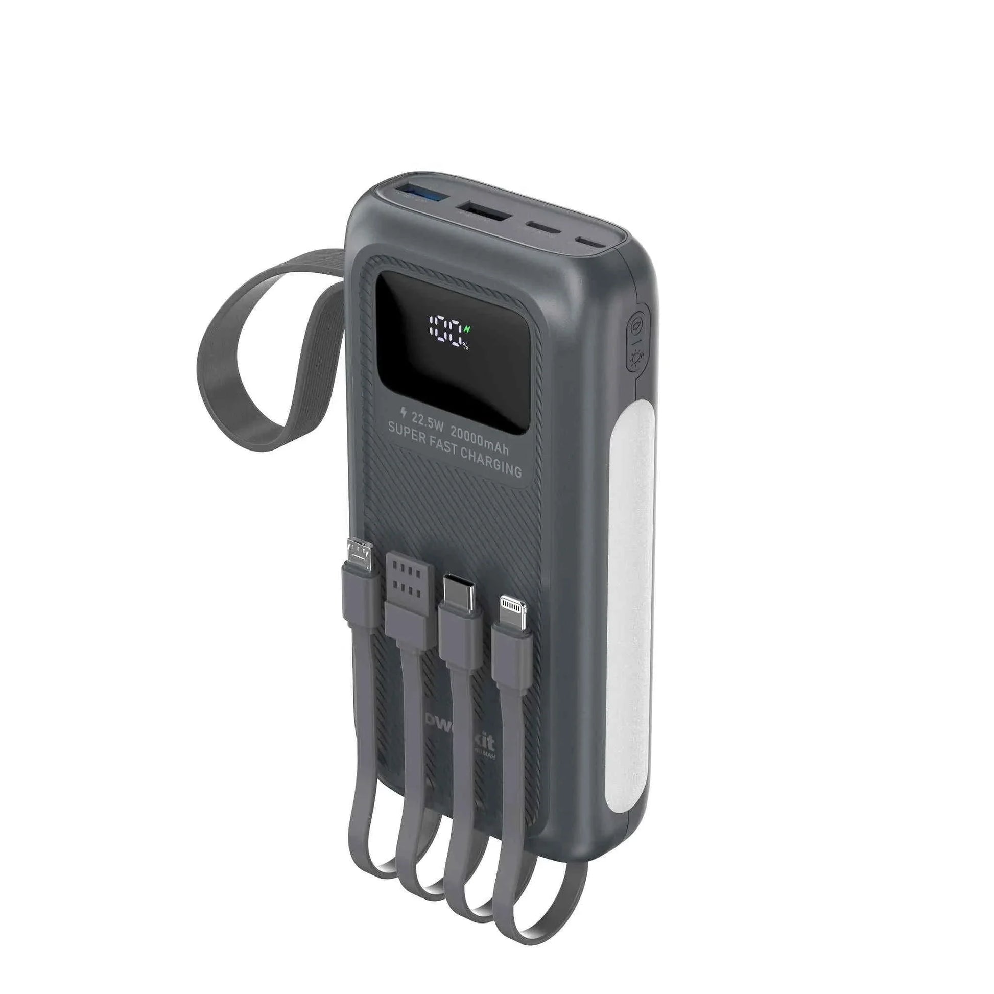 Powerbank 20.000 mAh med hurtigopladning, indbygget display og fire opladerkabler, sort design og lommelygte.